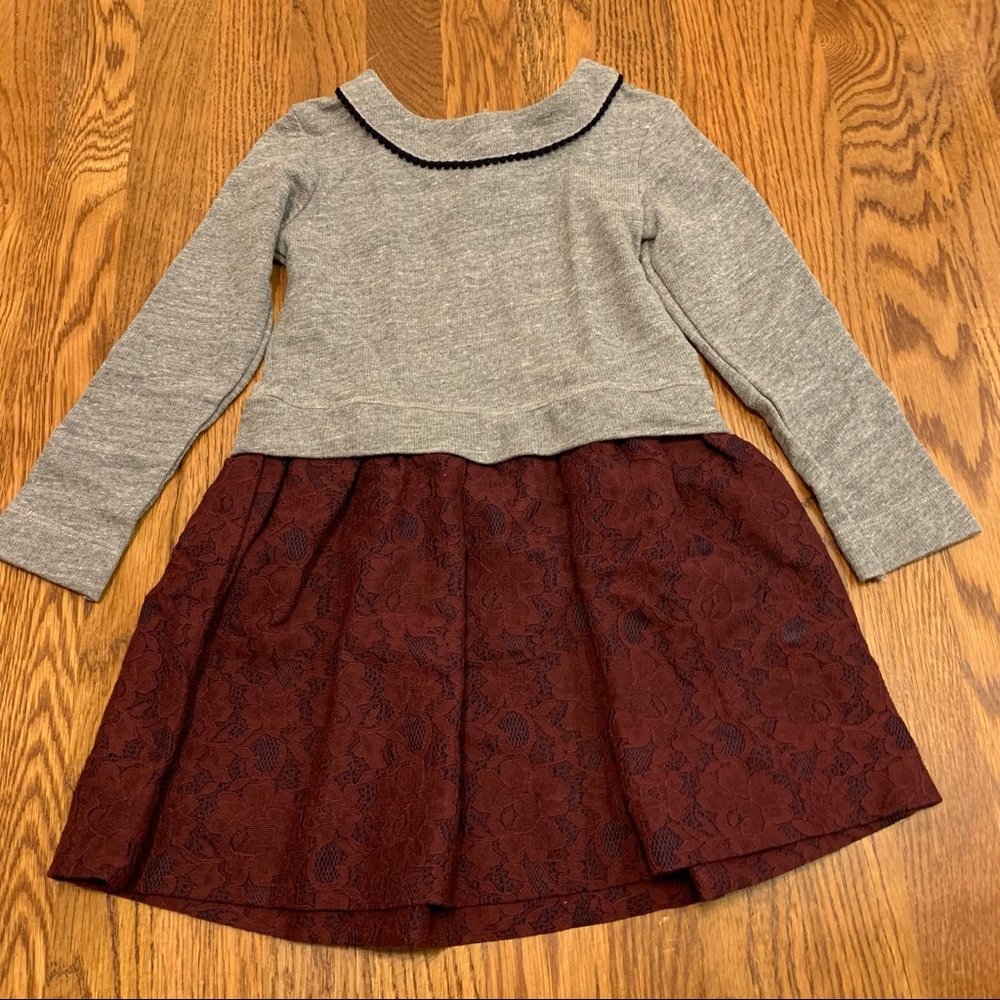 Long sleeve girls dressed comfy and warm. Great for fall and winter.
